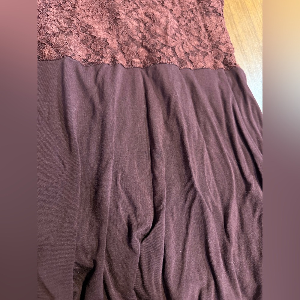 Gimmicks by BKE Burgundy Lace Women's Blouse - Picture 8 of 8